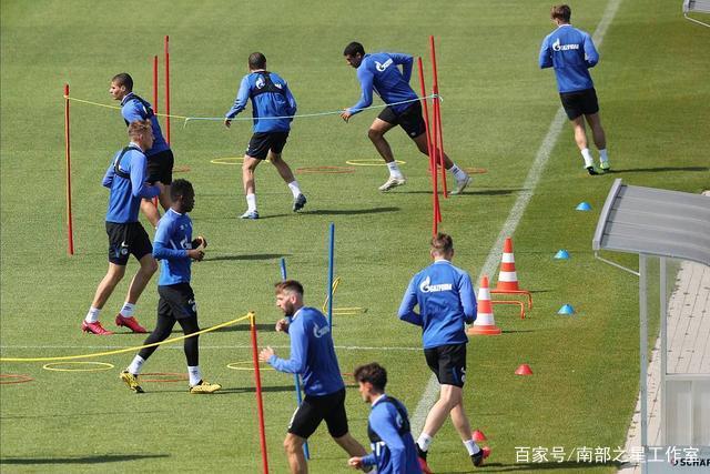 问鼎国际